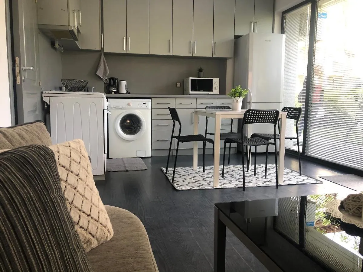 Sarafovo Beach Apartment Mit Terrasse بورغاس